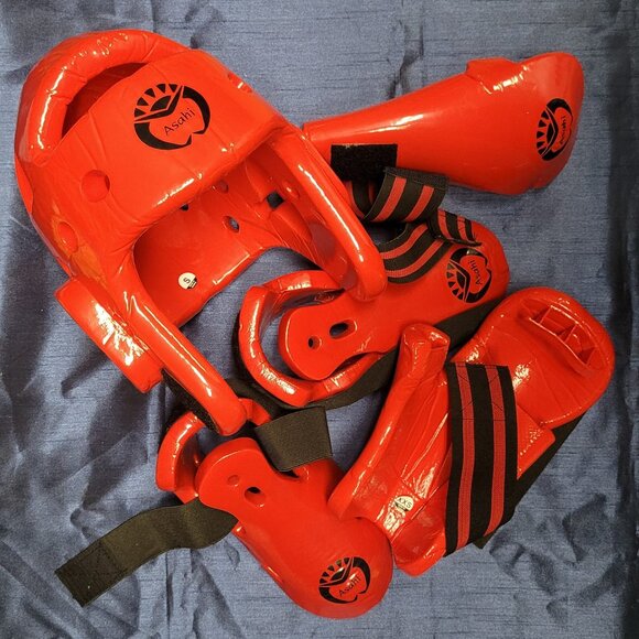 Martial arts sparring gear - Picture 7 of 9